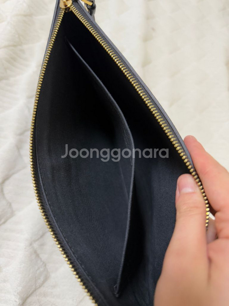 루이비통 데일리 파우치--3