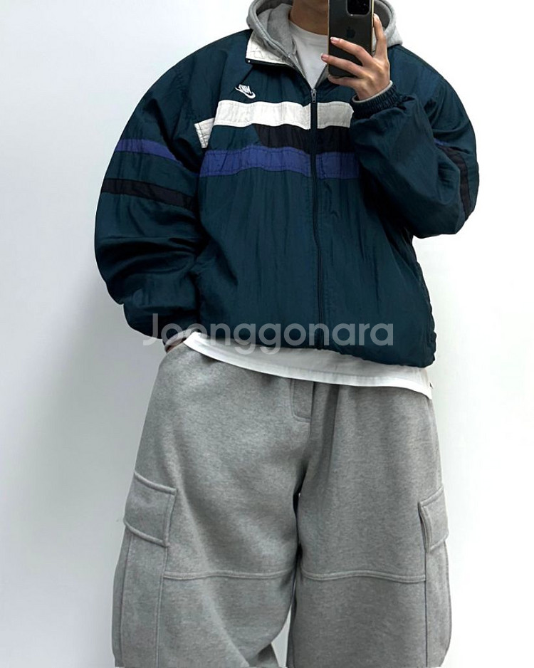 나이키 빅로고 90s 올드스쿨 오버핏 배색 바람막이--1