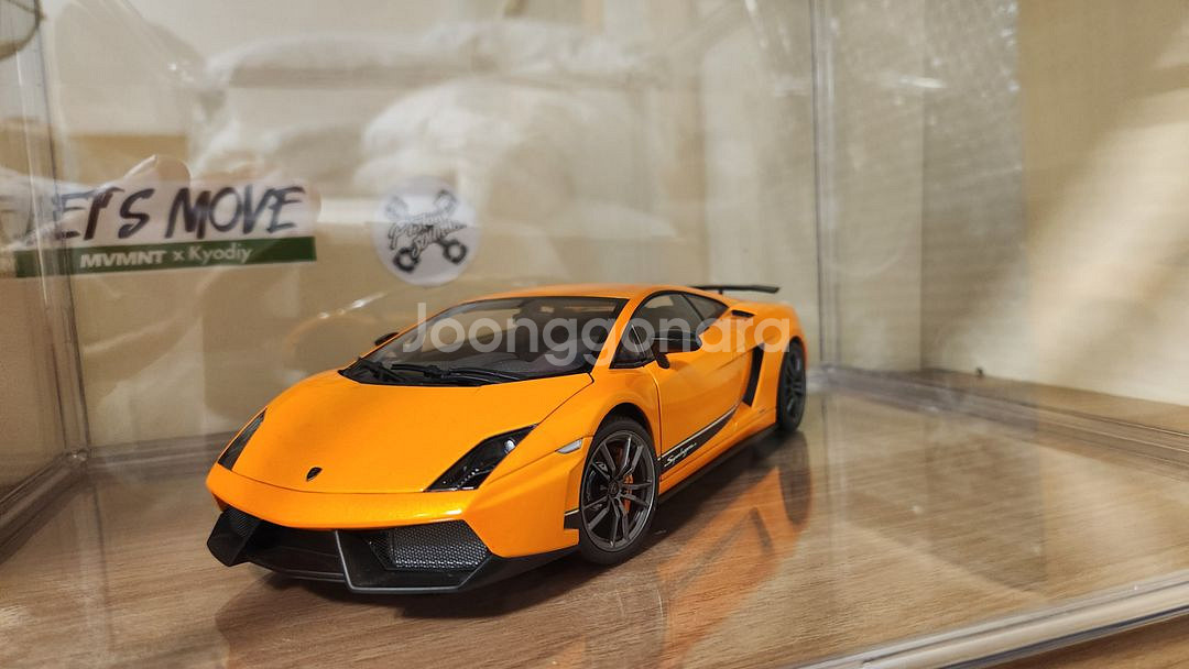 1:18 오토아트 람보르기니 가야르도 슈퍼레제라 팝니다--2