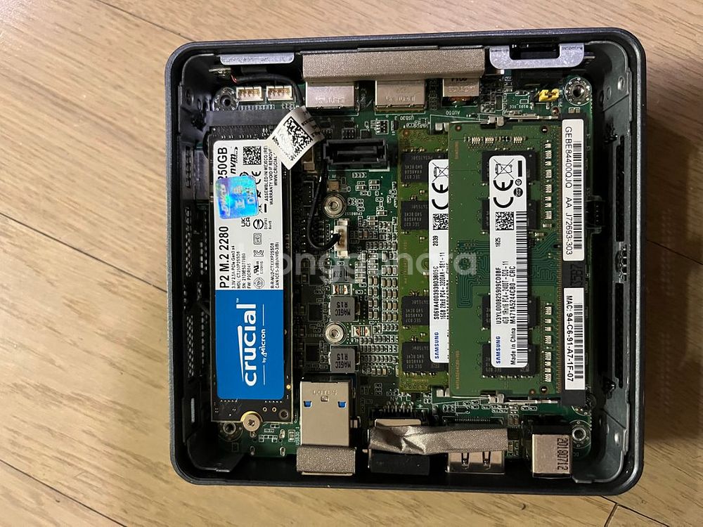 누크 미니 pc nuc8i3bek 판매합니다.--1