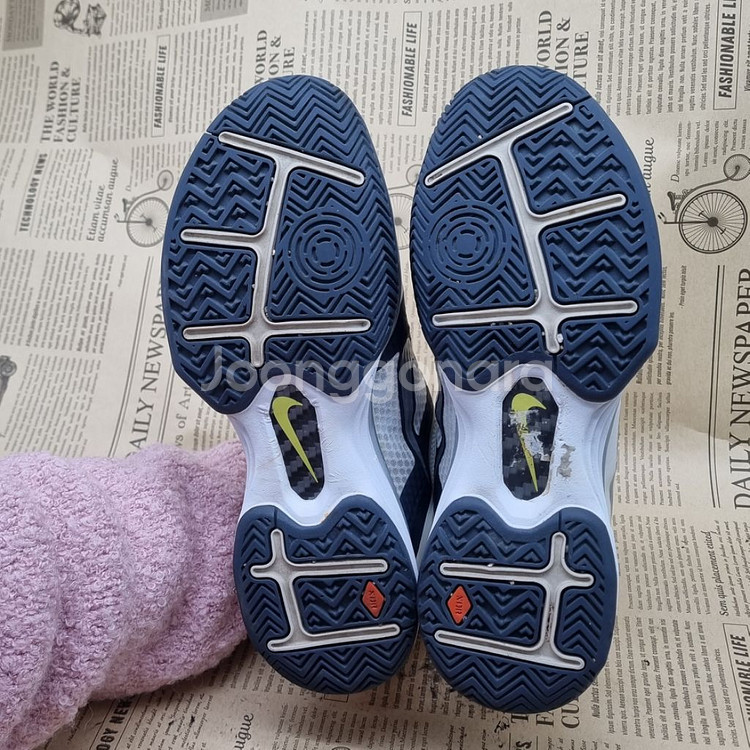 나이키 루나론 운동화 245--2