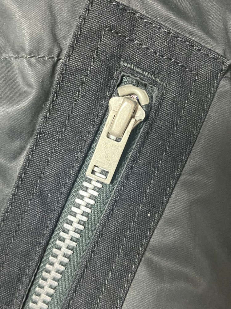 꼼데가르송 준야와타나베 듀베티카 조끼 패딩 베스트 이미지