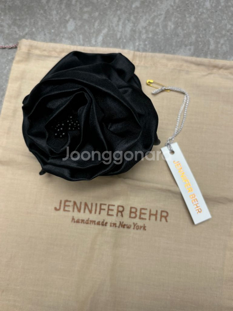Jennifer Behr 제니퍼베어 로즈턱 집게핀--1