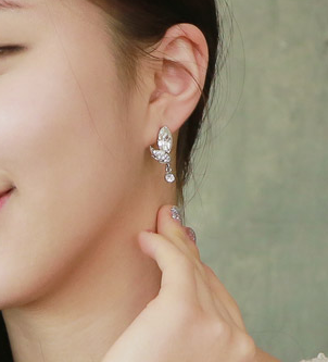 오스트리아 직수입 크리스탈 천사날개 블링 귀걸이--2