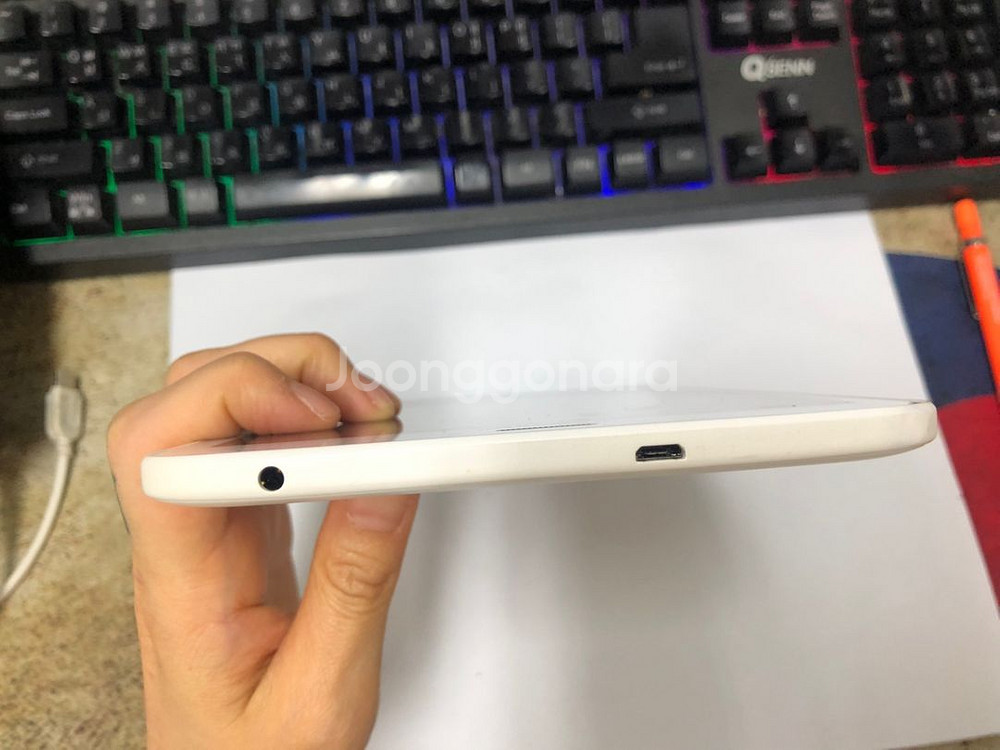 갤럭시탭E 8.0인치 LTE 화이트 SS급 16기가--3