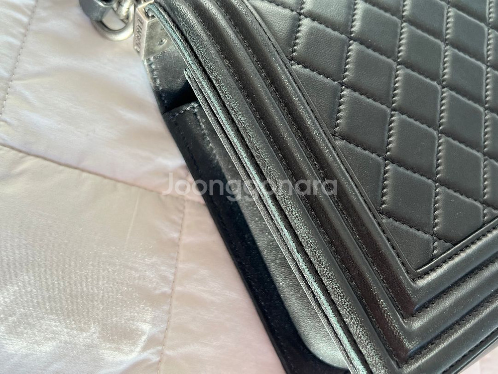 샤넬 보이 미디움 램스킨 빈티지 은장 판매--2