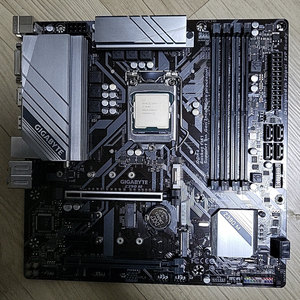 i7 9700 + gigadyte z390m