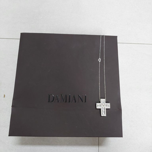 다미아니 목걸이 싸게팔아요