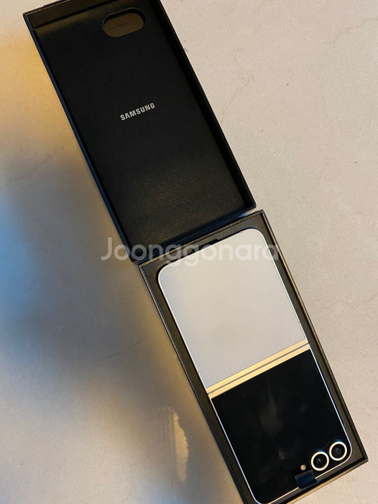 갤럭시 Z 플립6 512GB 팝니다--4