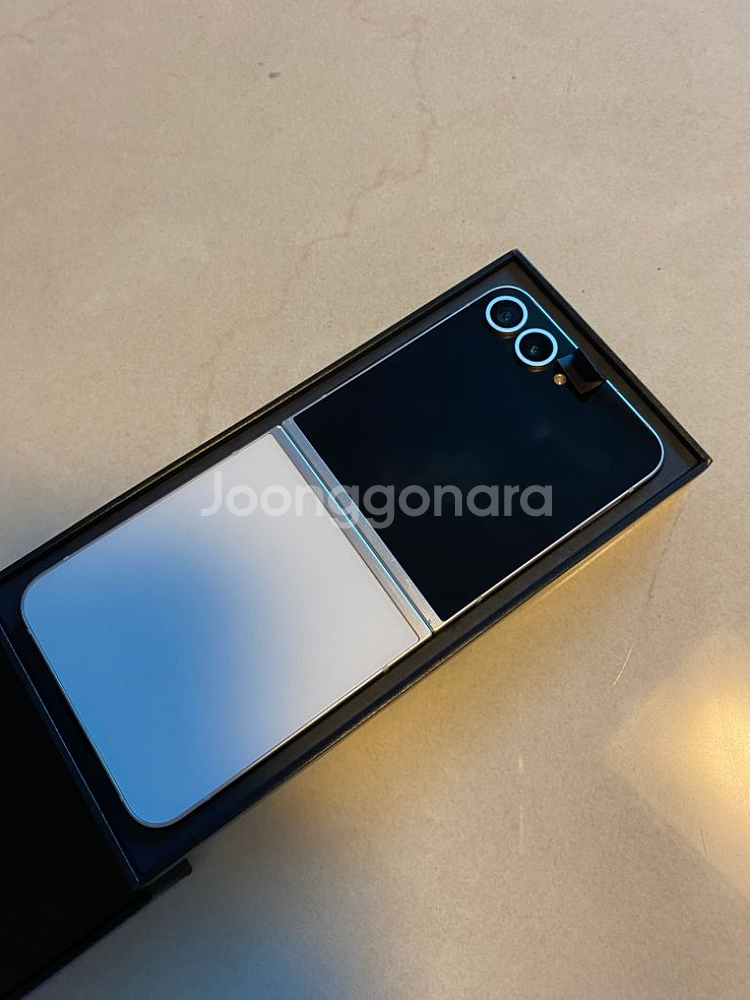 갤럭시 Z 플립6 512GB 팝니다--3
