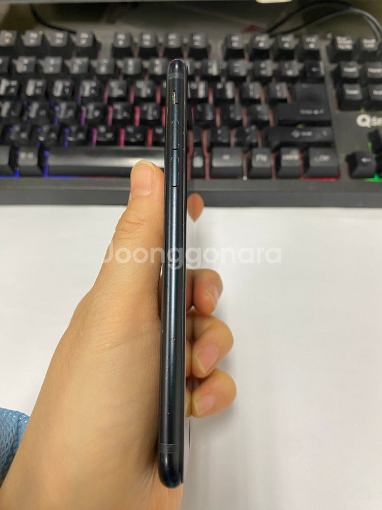 아이폰SE3 블랙 A급 128GB 무잔상 배터리93%--4