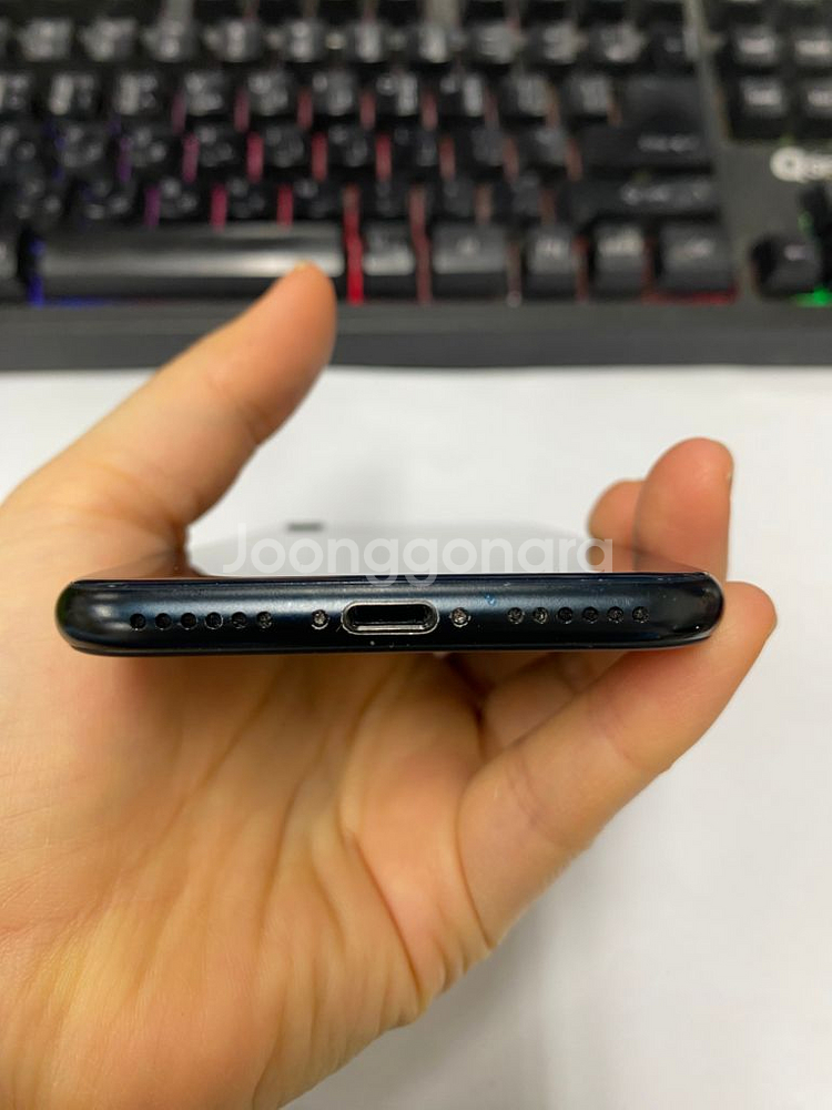 아이폰SE3 블랙 A급 128GB 무잔상 배터리93%--6