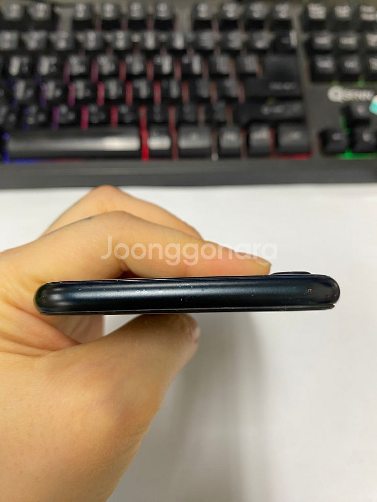 아이폰SE3 블랙 A급 128GB 무잔상 배터리93%--3
