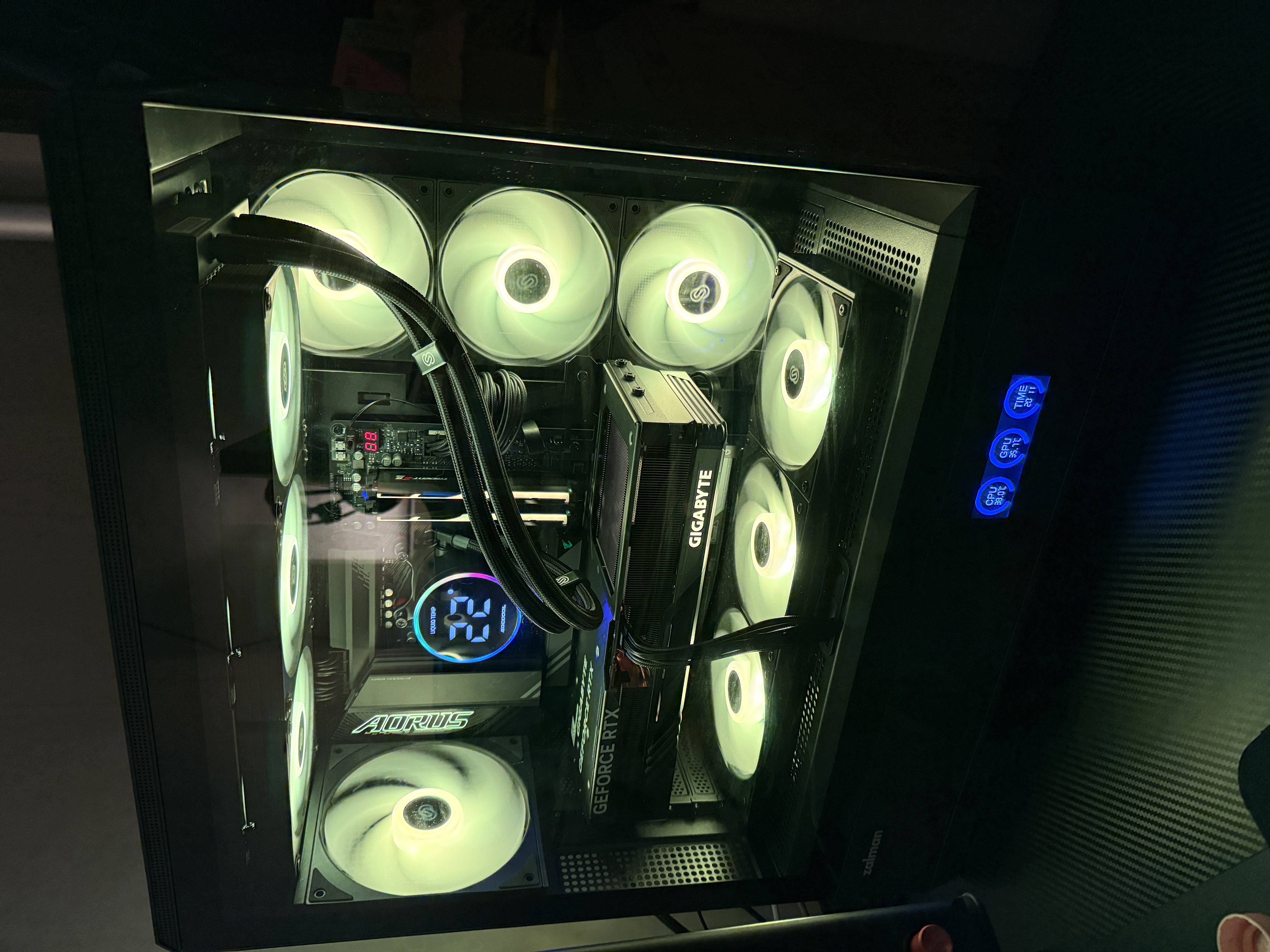 9800X3D + 4070TI SUPER 본체 판매