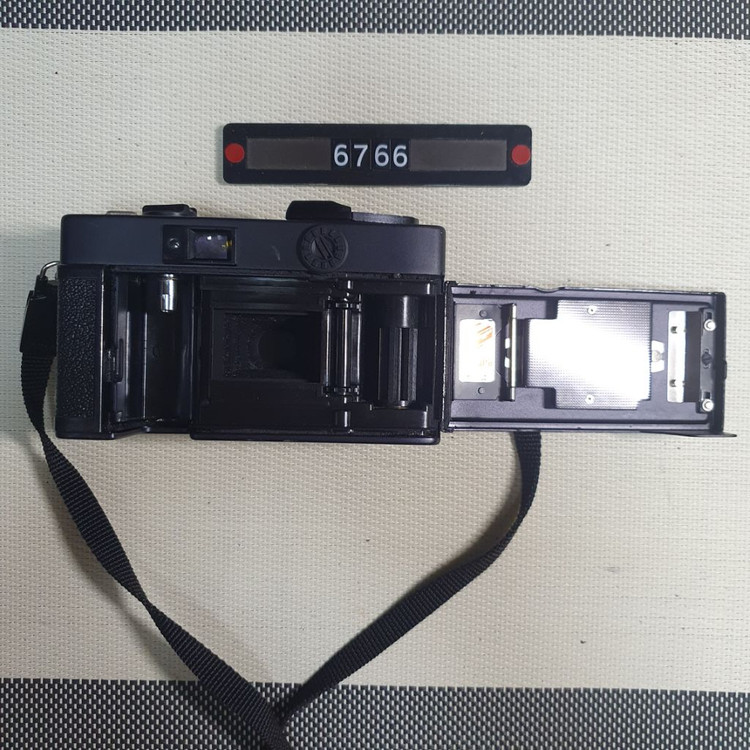 코니카 C 35 EF 필름카메라 이미지