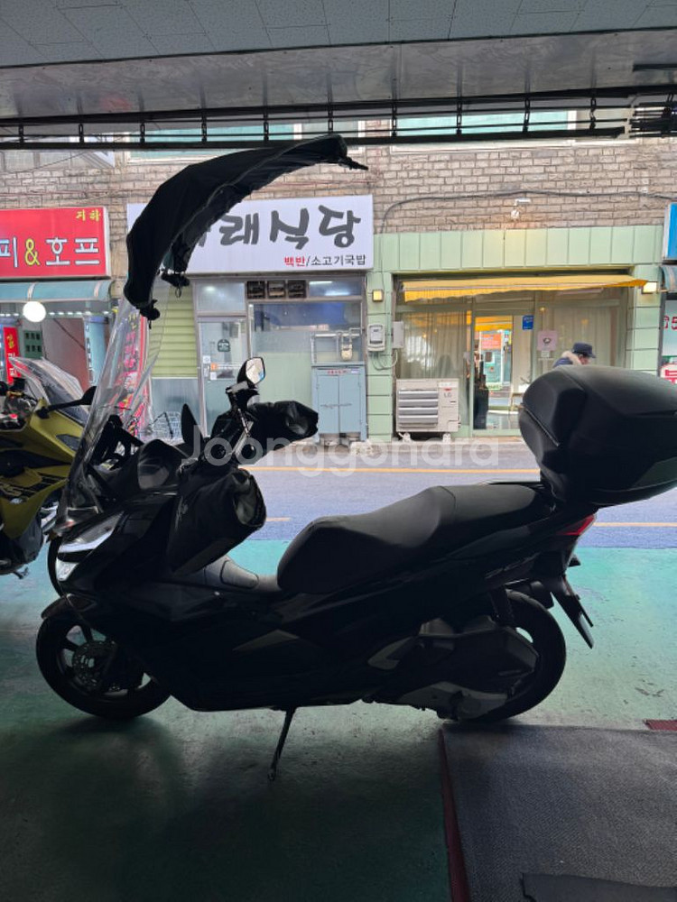 pcx125cc 짥은키로수 4182km팝니다.--4