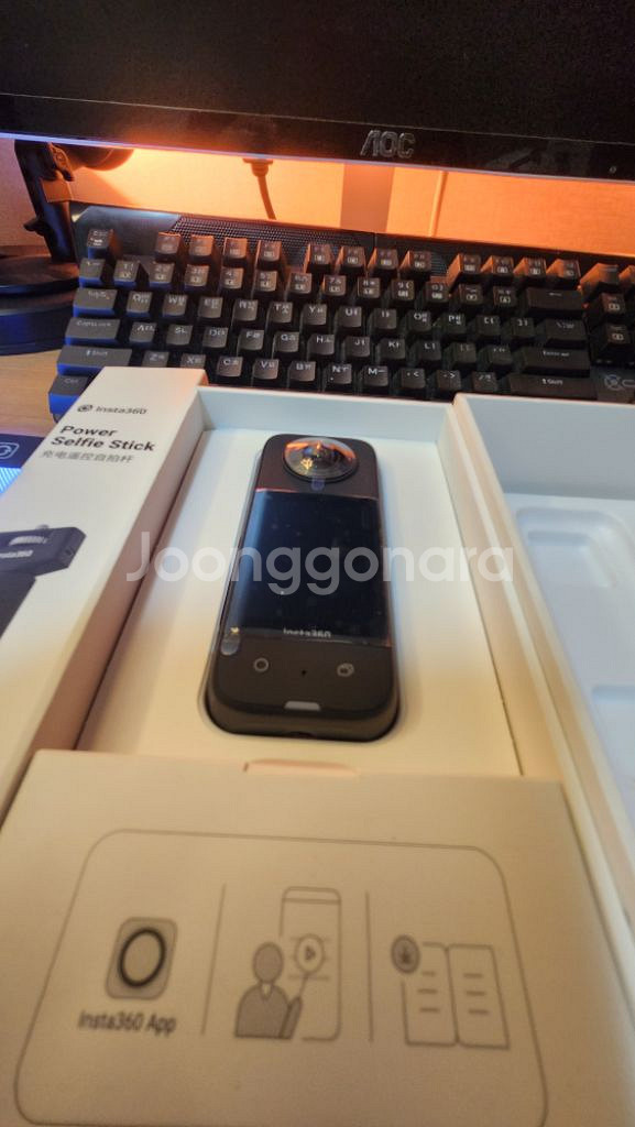 인스타360 x3,파워셀피스틱,미개봉 여분배터리 팝니다--1