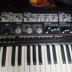 Roland SH-201 아날로그 신디사이저