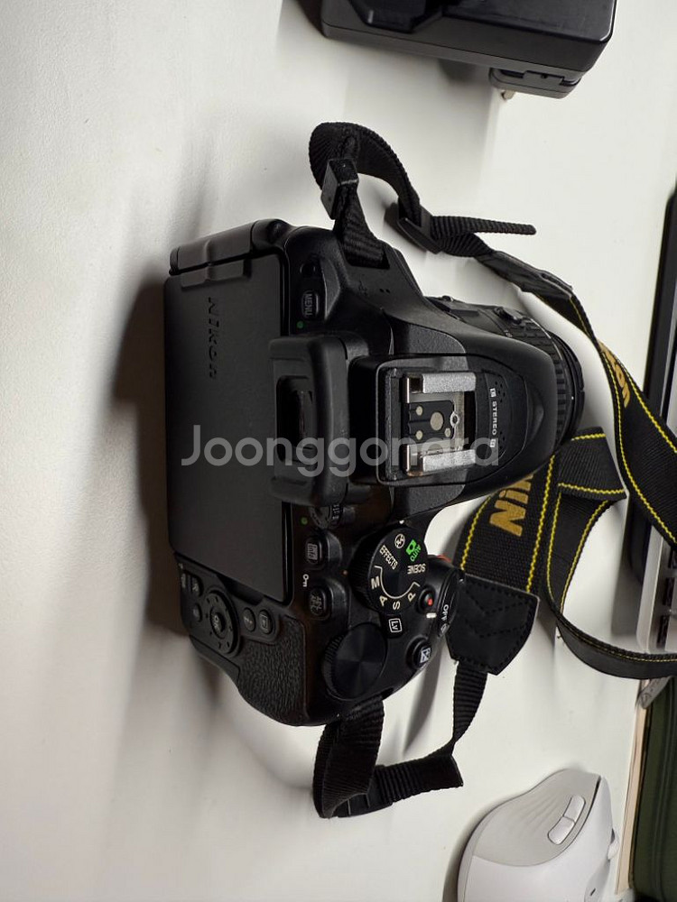 니콘 D5500 바디 + 렌즈 + 충전기--2