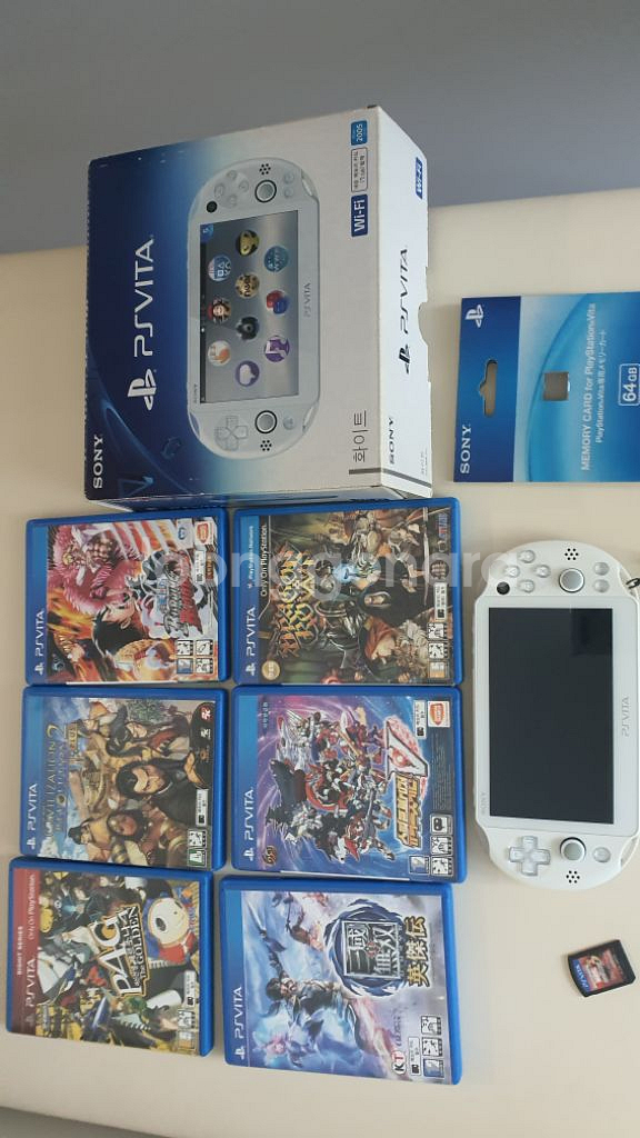 PSVITA 2세대 화이트--0