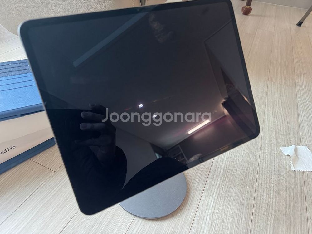 아이패드 프로 13 m4 256 wifi 애캐플 포함--3