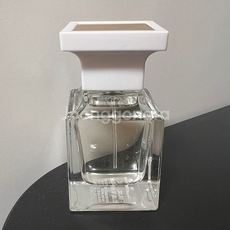(국문택) 톰 포드 화이트 스웨이드 30ml--2