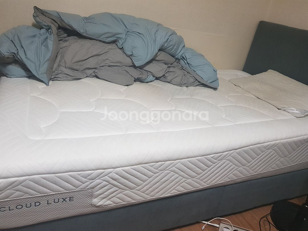 지누스 쿨라우드 럭스s메모리폼 판매합니다(+프레임포함)--1