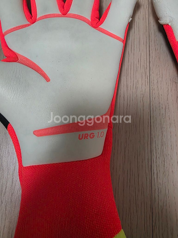 아디다스 프레데터 프로 하이브리드 장갑 급처 합니다--2