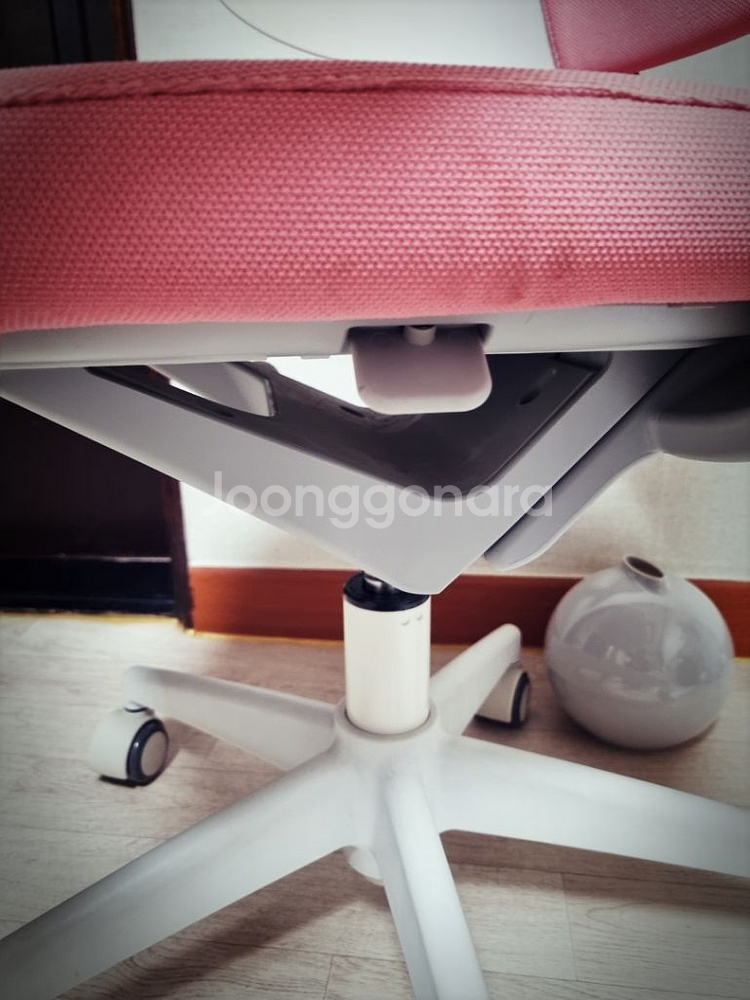 [ 쿠션좋고 편안한 정품리바트 회전높낮이의자/게이밍의자--1