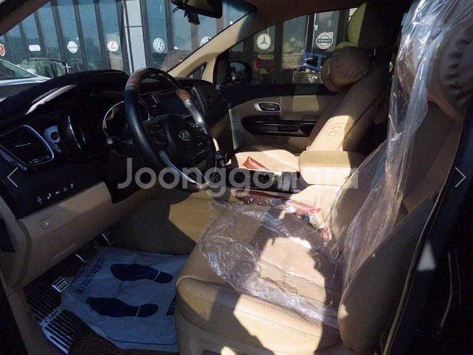 @17년식 올 뉴카니발 9인승 디젤 노블레스 스페셜--4