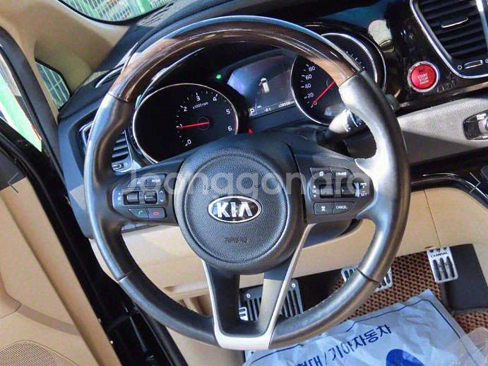 @17년식 올 뉴카니발 9인승 디젤 노블레스 스페셜--9