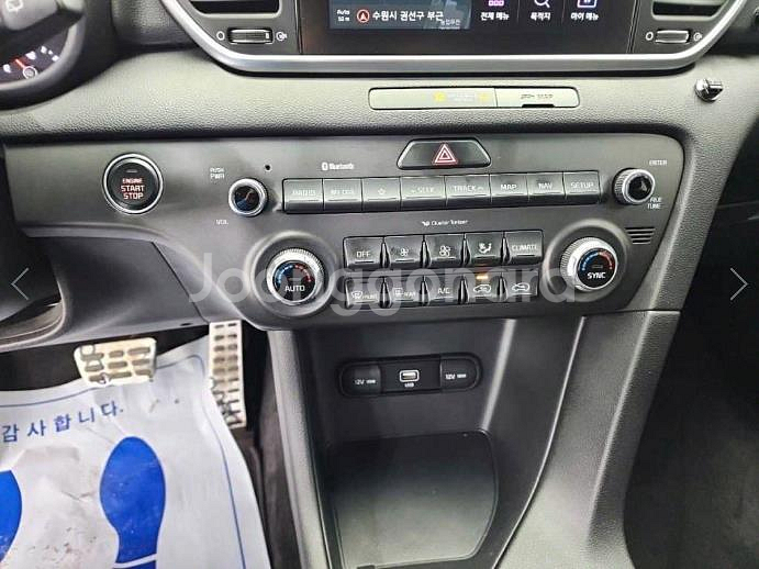 @20년식 스포티지 더 볼드 1.6 디젤 2WD 트렌--9