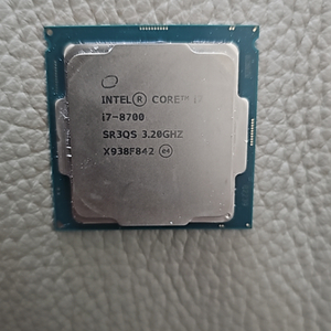 인텔 CPU i7-8700팝니다..