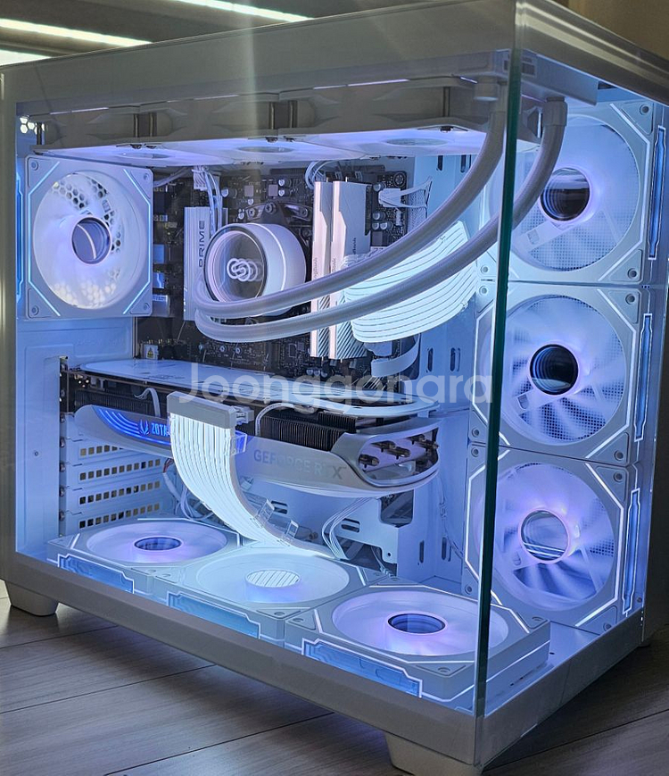 라이젠7 9800X3D RTX4080S 본체 팝니다!--0