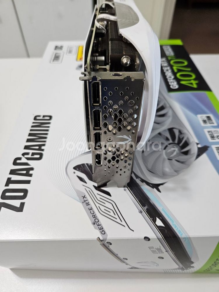 ZOTAC 4070 Ti SUPER TRINITY OC--3
