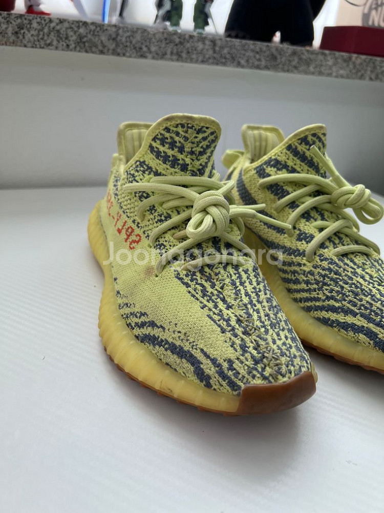 정품) 아디다스 이지부스트350 예브라 235--2