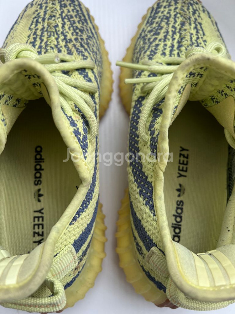 정품) 아디다스 이지부스트350 예브라 235--6