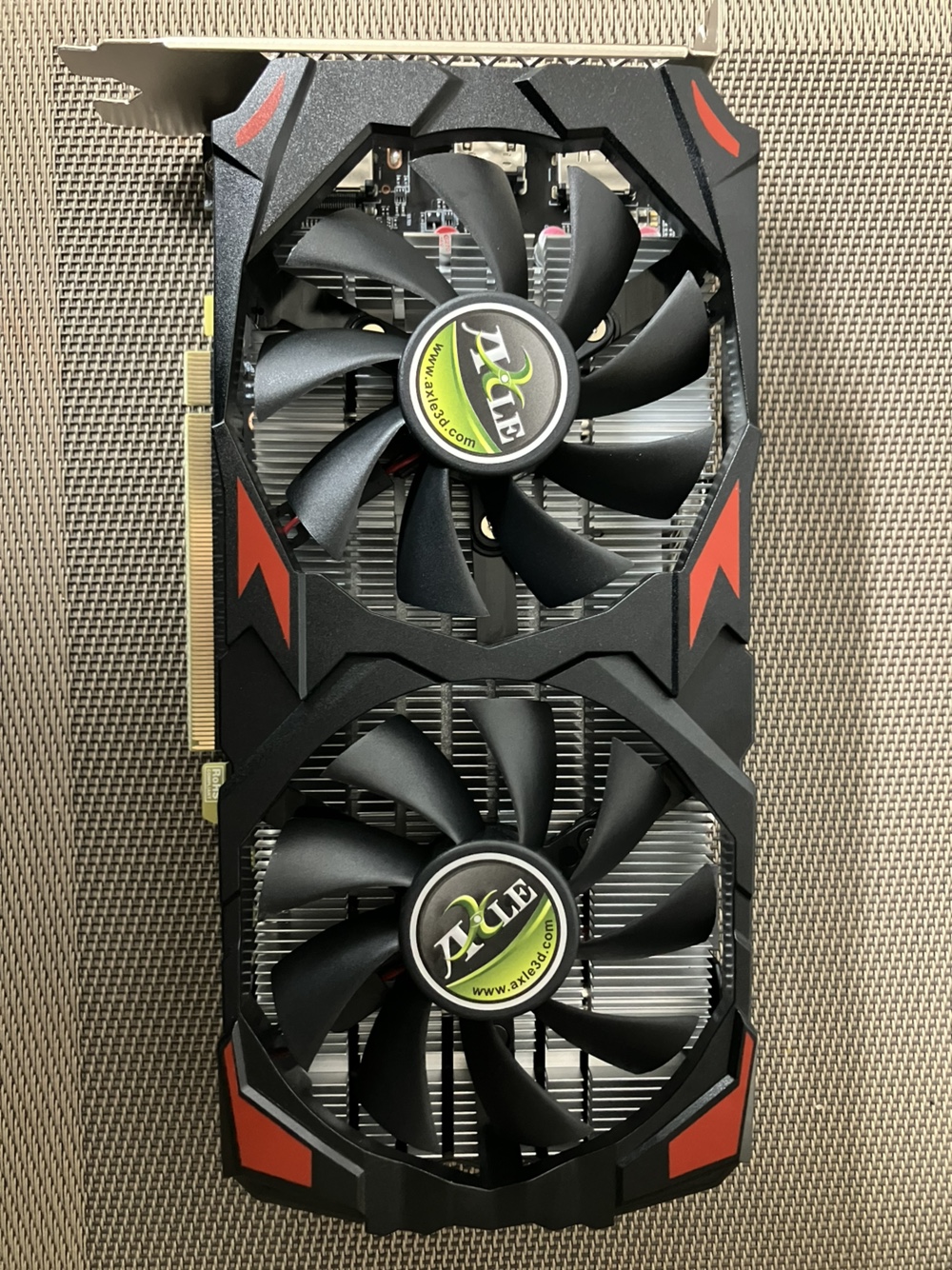 액슬 라데온 RX 580 2048SP 8GB 팝니다