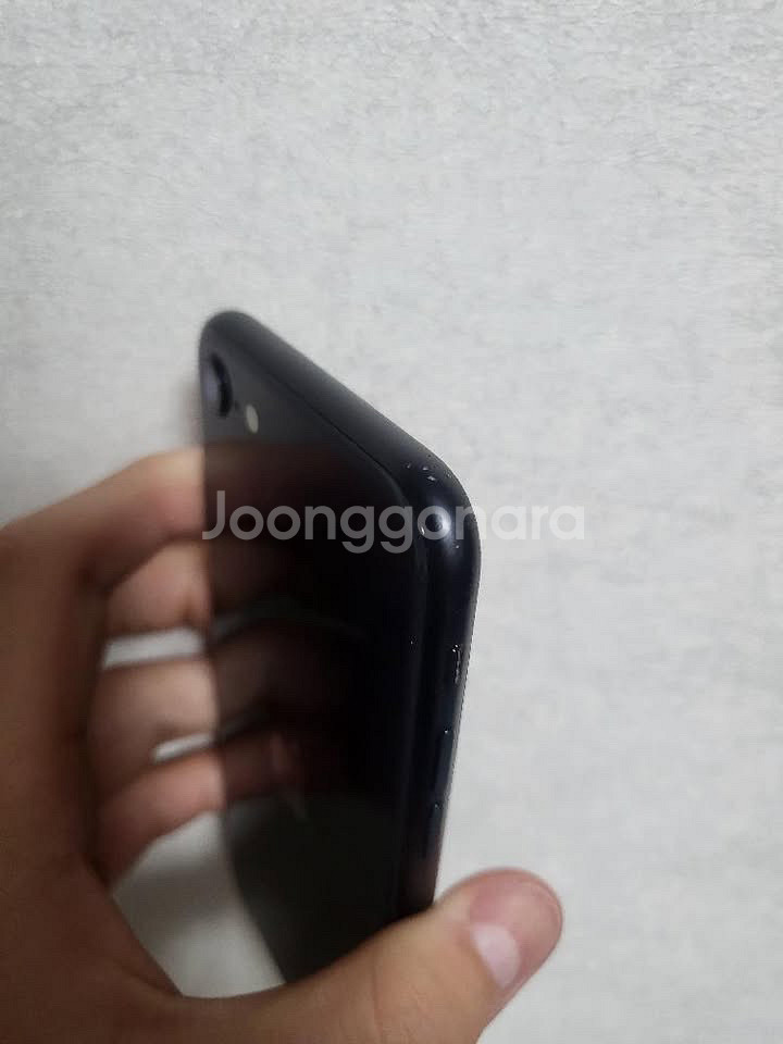 아이폰 se2 블랙 급처합니다--1