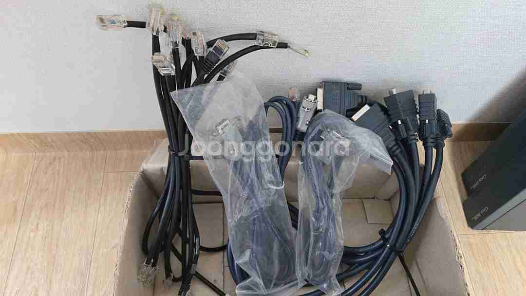 시스코 CISCO 2620 2대 팝니다. 각종 케이블--1
