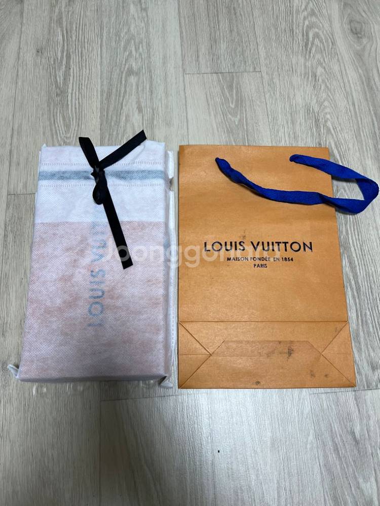 정품 루이비통(LV) 모노그램 여성 가죽지갑--1