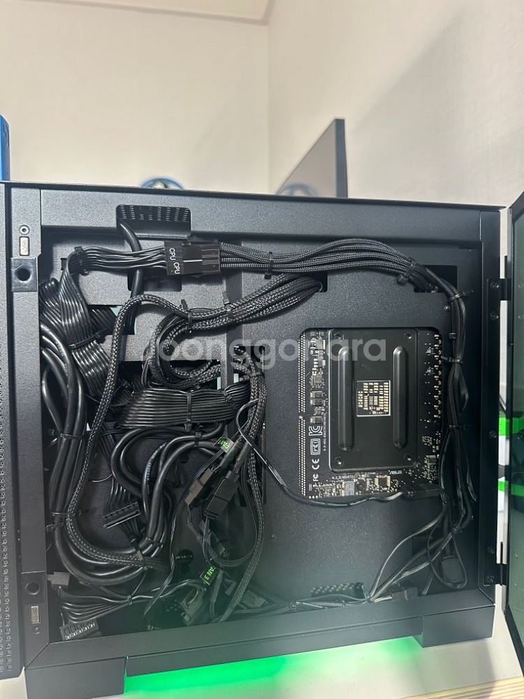 레이저 토마호크itx, 레이저 랩터 모니터, 레이저--8