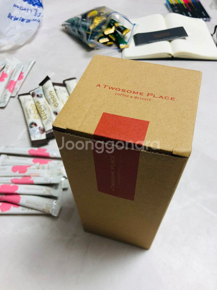 투썸플레이스 정품 콜드컵 새것, 음료 스틱 같이 드려요--2