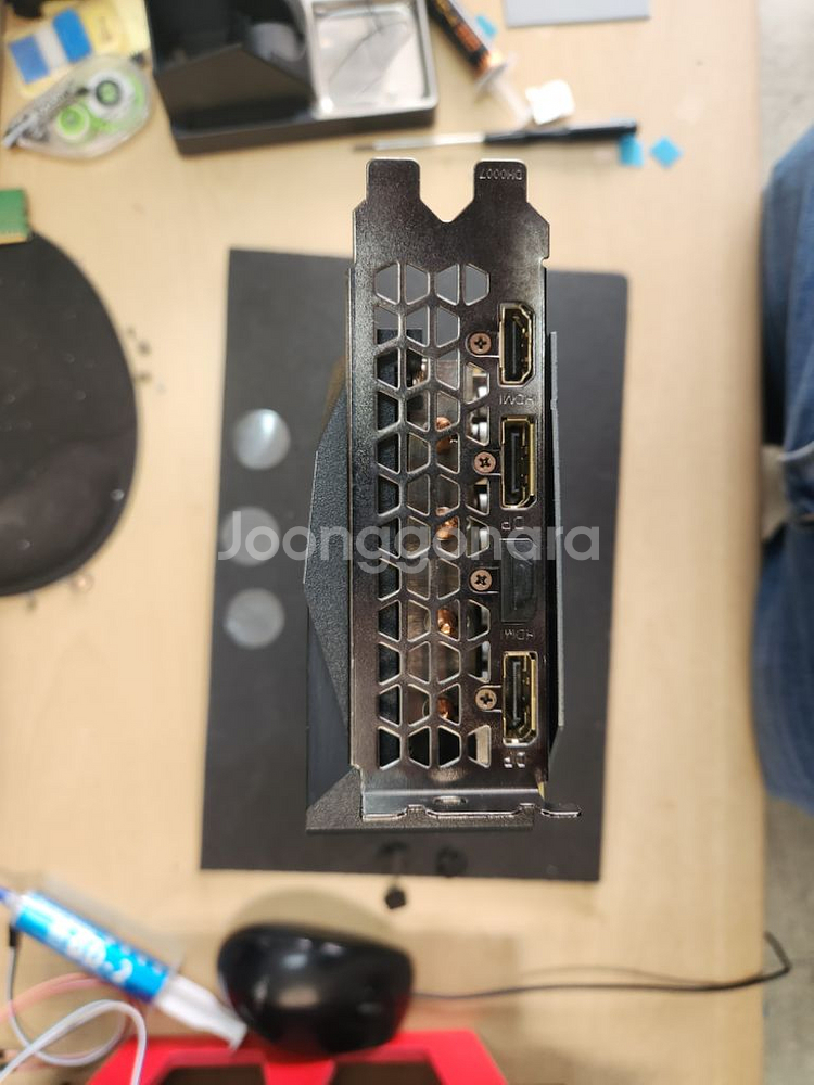 기가바이트 RTX3070 윈드포스 3팬--5
