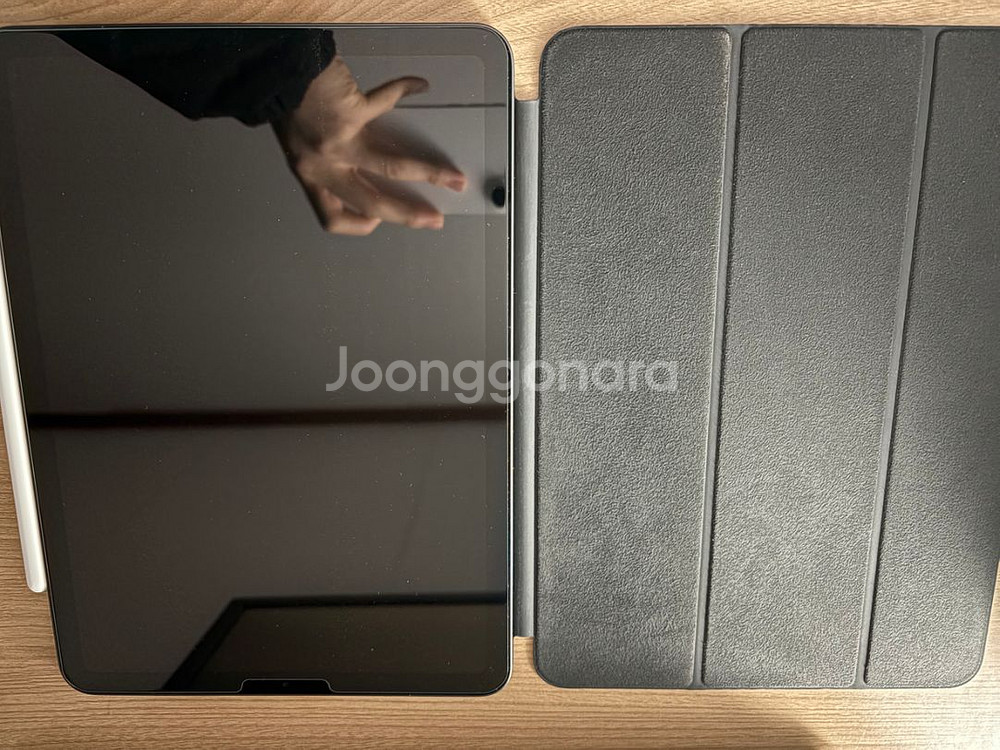 아이패드 에어5 스그 256GB + 정품 케이스 + 애--1