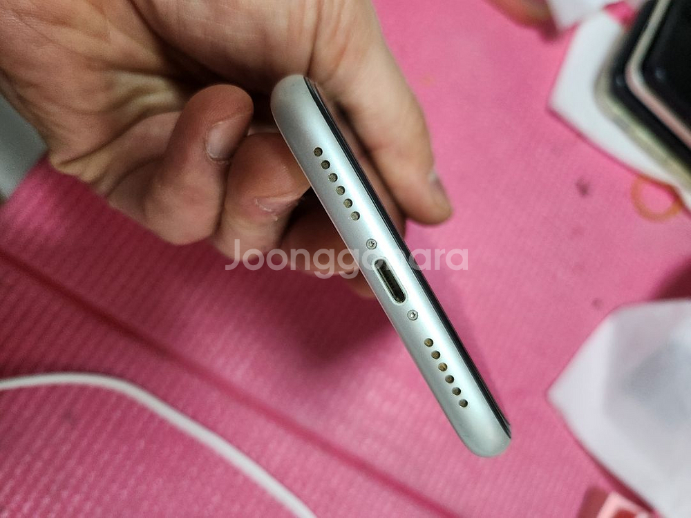 아이폰xr64gb80%단품--6