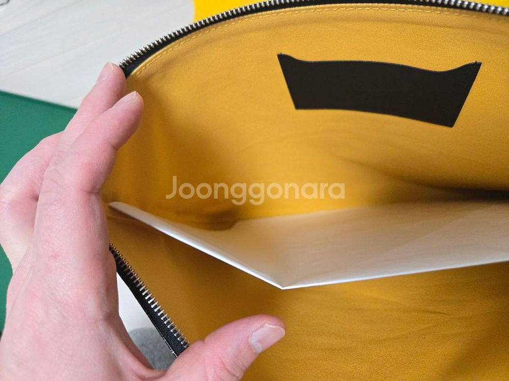 고야드 세나 클러치 gm 사이즈 마카쥬 버젼 판매합니다--2