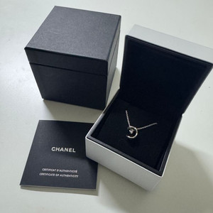 샤넬 코코크러쉬 화이트골드 목걸이