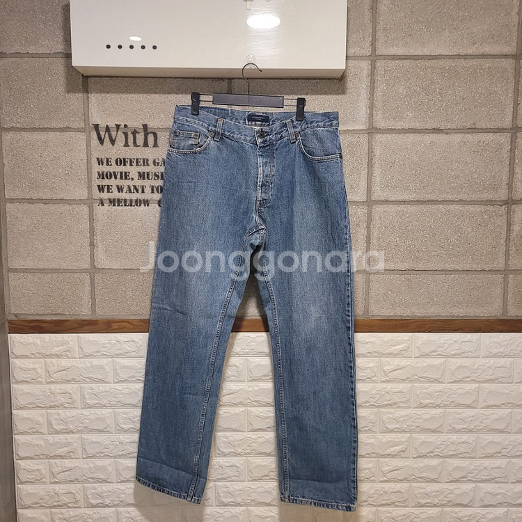 버버리 체크패치 레귤러핏 데님 36--2