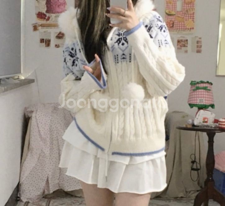 딸기부티크 새상품 ) 노르딕 후드집업 판매--1